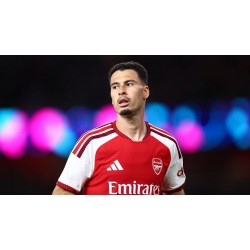 O Arsenal reformulou o seu plantel, negociando alguns jogadores importantes O Arsenal reformulou o seu plantel, negociando alguns jogadores importantes